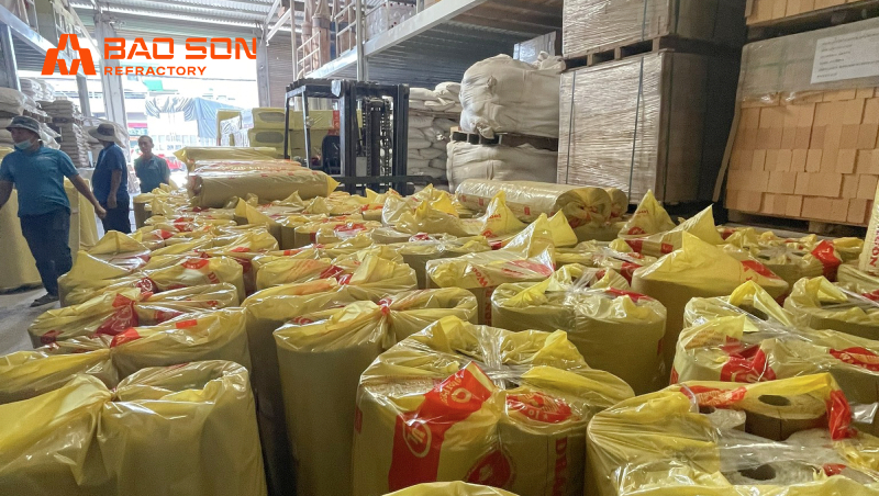 Lô hàng bông Rockwool tại kho Bảo Sơn